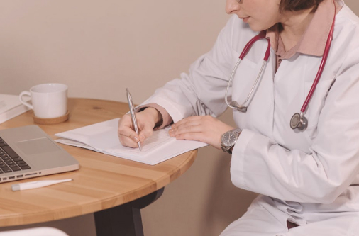 profesional del sector salud
